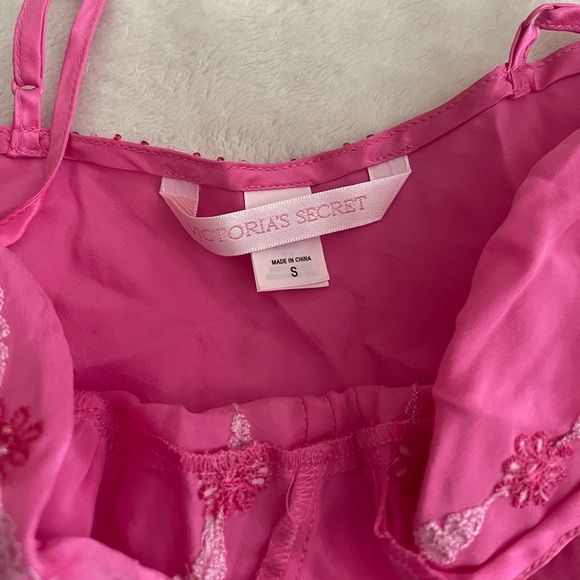 Victoria’s Secret - Pink Silk Lingerie Set - Picture 5 of 8